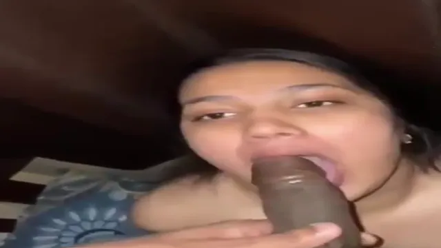Girlfriend Blowjob Condom Doggystyle - Intense Homemade Desi Sex
