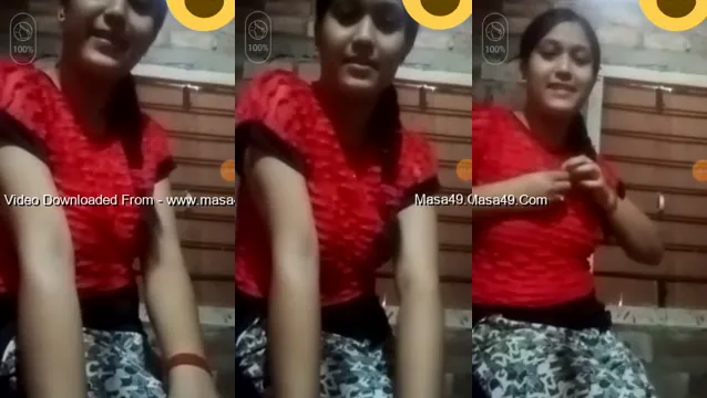 Desi Girl montre ses seins et son cul - Une fuite virale
