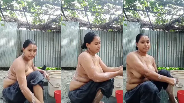 Village Girl Hot Gosol - গ্রামের মেয়ের হট গোসল করা ভিডিও ভাইরাল