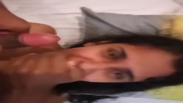 Desi Girlfriend Blowjob - Horny Indian GF Sucks Boyfriend's Cock Like A Pro