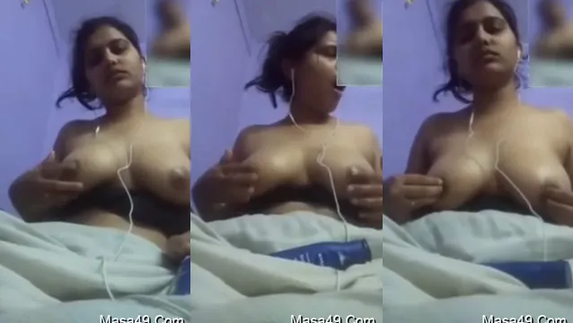 Watch Desi Girl Boobs Show Video - দেশি মেয়ের বুক দেখানো হট সিন full viral video leaked