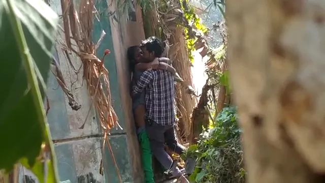Indian Couple Caught Fucking In Public - Viral Spy Cam Footage