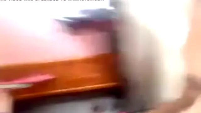 Desi Choti Bahen Big Jugs Hard Nip Kiss - ছোটবোনের জুসি দুধ চোষা!