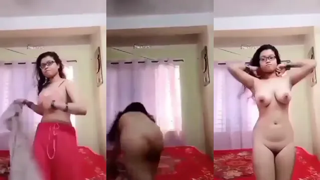 Hot College Girl Boobs Tease to Lover - কলেজ গার্ল লাভারকে বুক দেখানো 🔥