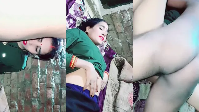 Desi Village Bhabhi Bathing Kacau - Tonton Village Bhabhi Bathing Hot Chudai