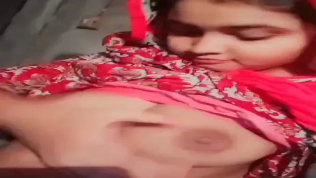 Indian Village Girl Shows Boobs - Horny Desi Girl Rubbing Pussy in Fields
