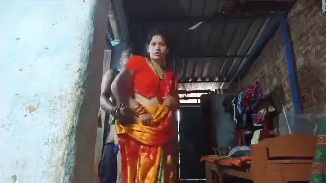 Desi Bhabhi Doggy Style Sex - ছোট ভাই বউকে ডগি স্টাইলে অস্থির চুদাচুদি