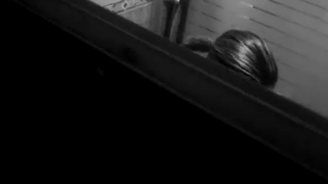 Hidden Cam Hotel Bathroom - Service Boy Secretly Records Naked Indian Lady Bathing!!!