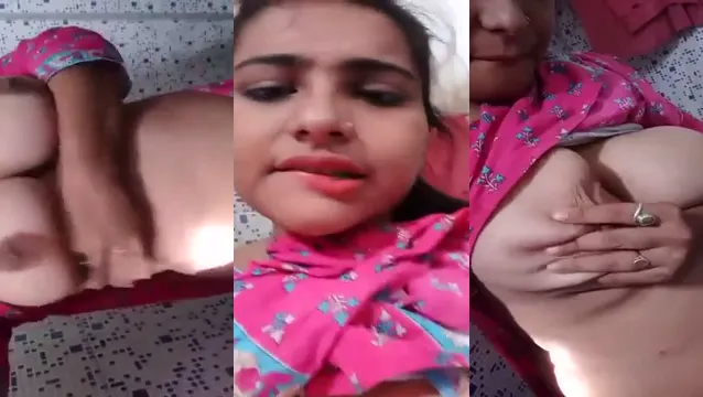 Bathroom Girl Shows Tits & Pussy - Super Horny Exhibitionist Tease
