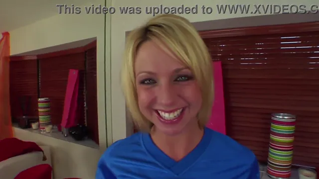 Blonde Cougar Park Pickup - Young Stiffy Slams Her Wet Vulva