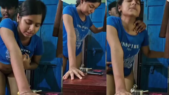 Indian Teen Standing Fingered - দাঁড়িয়ে হট ফিঙ্গারিং লিক!