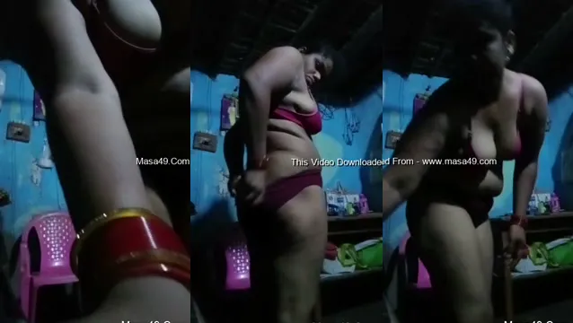 Desi Bhabhi Ass Show Video - Tonton adegan hot pantat gemuk Bhabhi