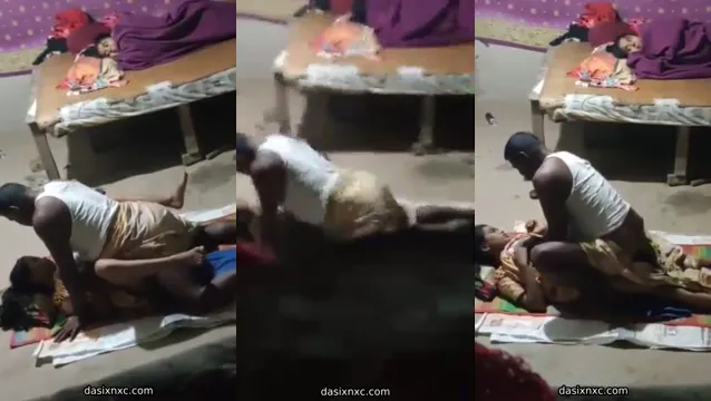 Watch Muslim Family Taboo - মায়ের সামনে মেয়েকে চুদছে বাবা 🔥 full viral video leaked