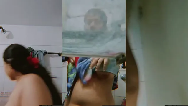 Cute Desi Girl Shows Boobs - Podívejte se na prsa roztomilé desi dívky