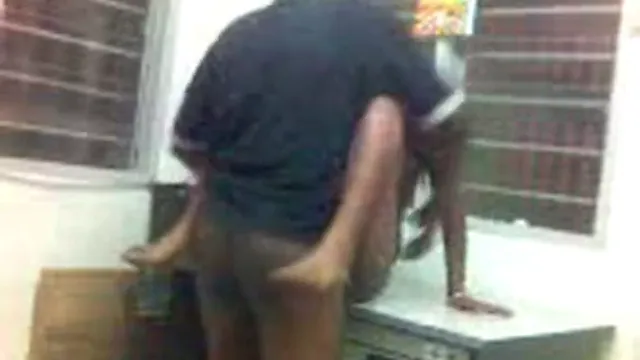 Bhabi Kitchen Sex Video - রান্নাঘরে ভাবিকে চুদে আসলাম বাংলা XXX