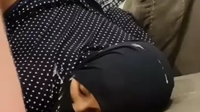 Hijabi Ass Up Doggy Cum on Hijab Leak - হিজাবে কাম Shower ভাইজ!