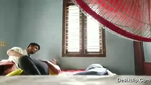 Village Aunty Sex Scandal - গ্রামের আন্টি টিন গাইকে চুষছে হট ভিডিও
