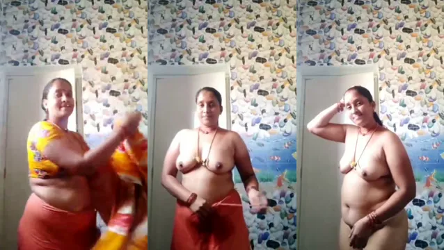 Desi Bhabhi Nude Body Show - Mira el cuerpo desnudo de Desi Bhabhi