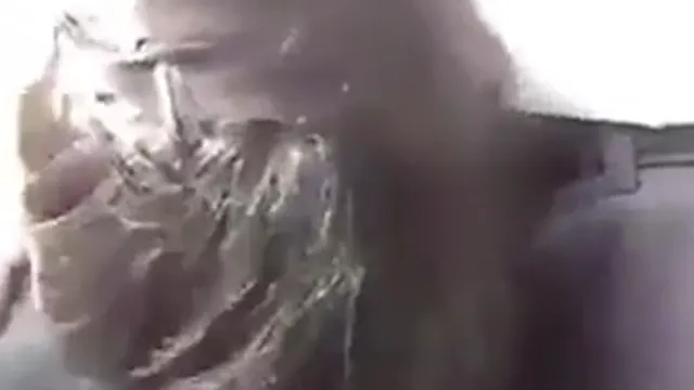 College Girl Outdoor Deep Throat Blowjob - কলেজির রিস্কি ডিপ থ্রোট চোষা!