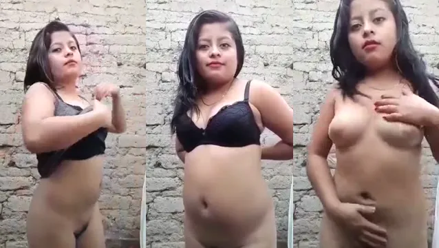 Naughty Desi Girl Nude Boobs Tease - দেশী বাবির হট নগ্ন বুবস দেখুন 🔥