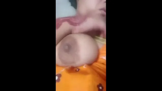 Village Horny Bhabhi Fingering - গ্রামের ভাবীর হট আঙ্গুল চোদা 🔥