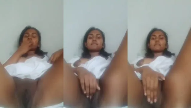 Azgın Desi Kız Parmaklama - Azgın Köy Kızı Kendi Kendine Oynama