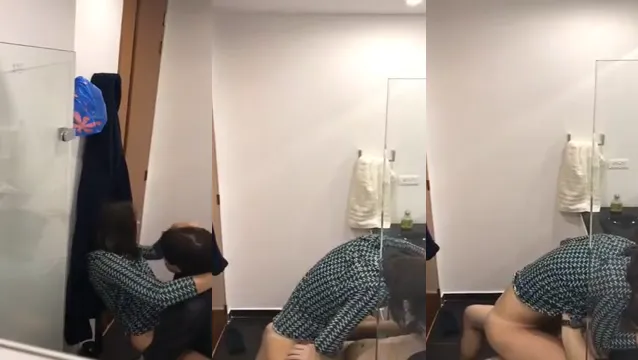 Punjabi GF Bathroom Creampie - Wet Shaved Pussy Fucked Deep