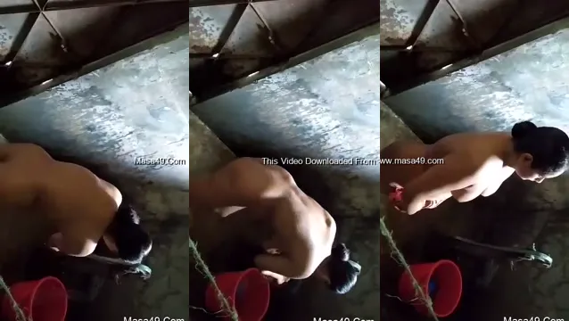 Vídeo de banho de Desi Bhabhi - Assista à captura de banho de Desi Bhabhi