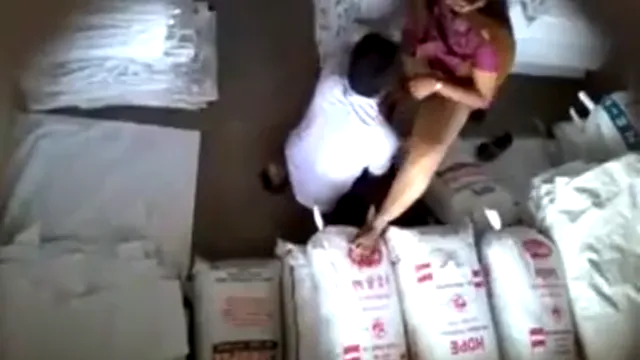 Leaked Parokiya Bangla Sex - গোপন বউয়ের হট অ্যাফেয়ার!