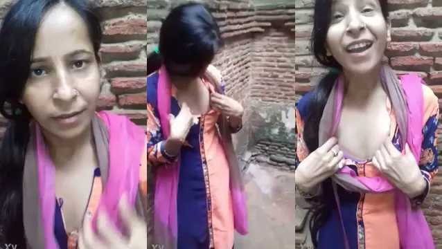Desi College Girl Small Boobs Tease - কলেজ গার্ল ছোট বুবস ফ্ল্যাশ হট XXX 🔥