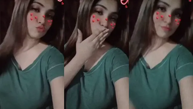 Seksi Desi Kız Göğüs Gösterisi Videosu - Seksi Desi Kız Göğüs Gösterisi