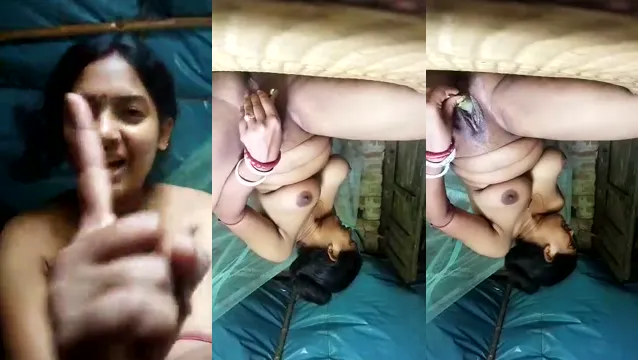 Horny Desi Boudi masturbující video - Horny Boudi Self Play HD