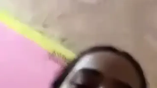 Bangladeshi Hot Girl Video Call Nude Fingering Full HD Porn - ভিডিও কলে নগ্ন হয়ে ফিংগারিং করে রস বের করছে