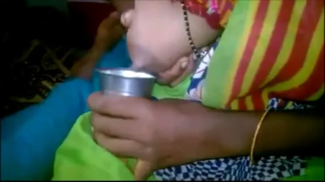 Indian Lactating Aunt Doodhwali Milky Tits - Desi MILF Leaked Milk Sex