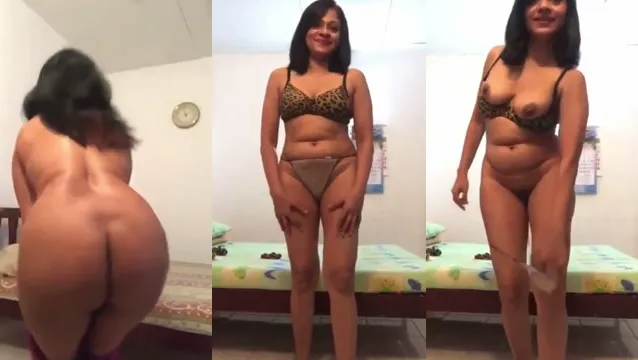 Watch Indian Babe Nude Selfie Masturbation MMS - Big Boobs & Ass Fingered Hard! full viral video leaked