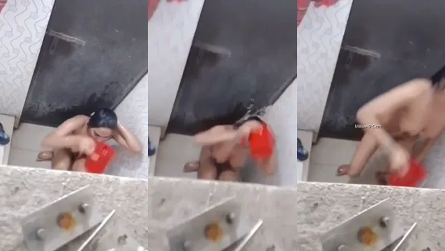 Desi Girl Bathing Caught Video - দেশি মেয়ের গোসলের হট ভিডিও