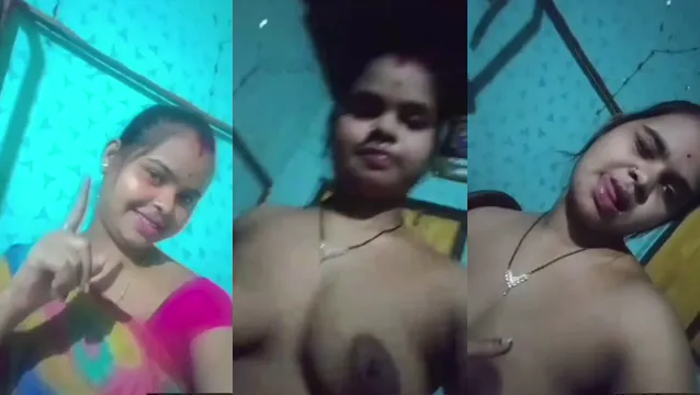 La cachonda Odia Bhabhi masturbándose - Autojuego caliente de Odia Bhabhi