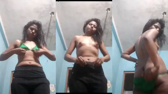 Hot Bihari Girl Small Boobs Ass Tease - বিহারী মেয়ের ছোট মাই পাছা দেখাচ্ছে 🔥