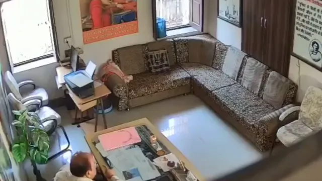 Vídeo de Boquete da Cabine Principal - Boquete gostoso por peão na cabine principal