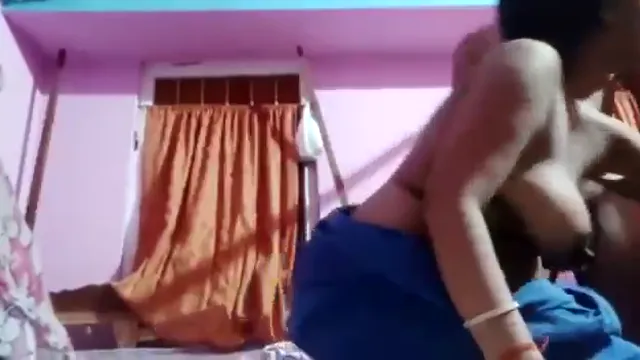Bhabhi Sucking Devar's Cock - Indian Family Blowjob Scandal