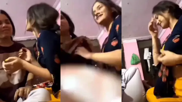 Desi Lesbo Girl Boobs Show - Assistir Desi Lesbo Girl Boobs