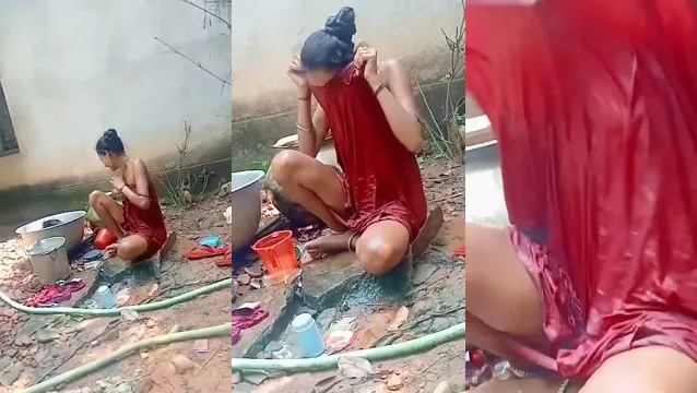 Desi Bhabhi Naked Tits Video - Horny Slim Housewife Exposed