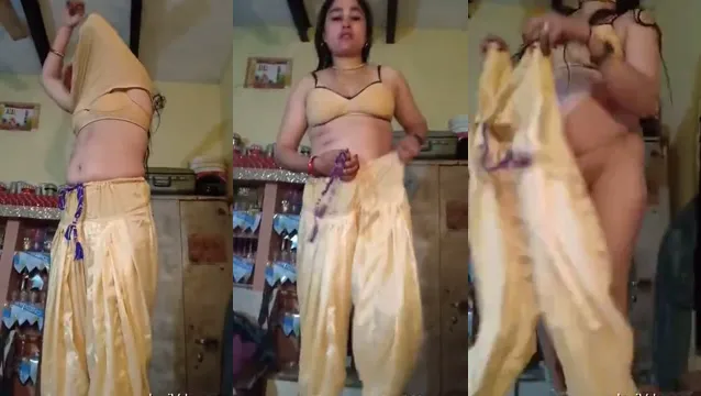 Indian Bhabhi Naked Strip Tease For Devar - Forbidden Fair Body Exposed