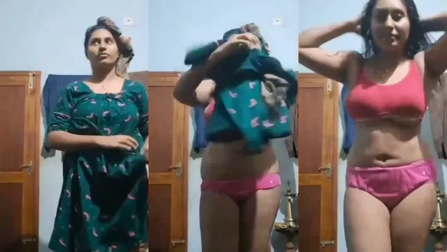 Video del show de tetas de una chica desi - Escena caliente de una chica desi apretando su pecho