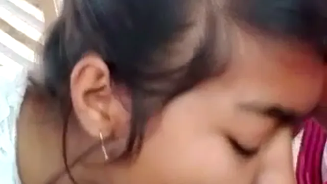 Girlfriend Blowjob Viral Video - গার্লফ্রেন্ড ধোন চাটার অস্থির ভিডিও
