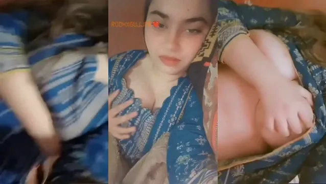 Geil Desi meisje toont borsten - Geil Desi meisje toont borsten video