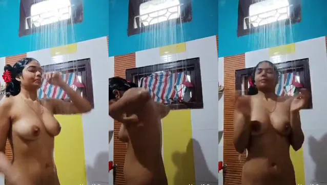 Watch Indian Girl Shower Nude - Bubbly Big Boobs Bathing Video Leaked full viral video leaked