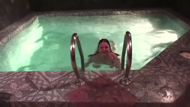 Busty Cougar Sauna Fun - PHAT White Girl With Huge Ass Exposed