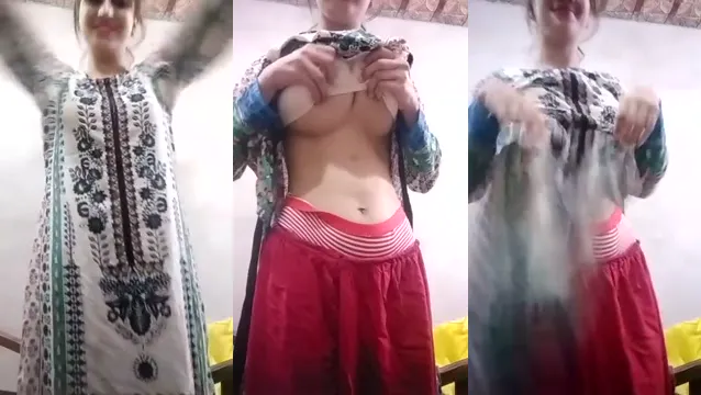 Pakistani Girl Big Boobs Video Call Leak - পাকিস্তানি হটির বড় দুধ দেখুন 🔥