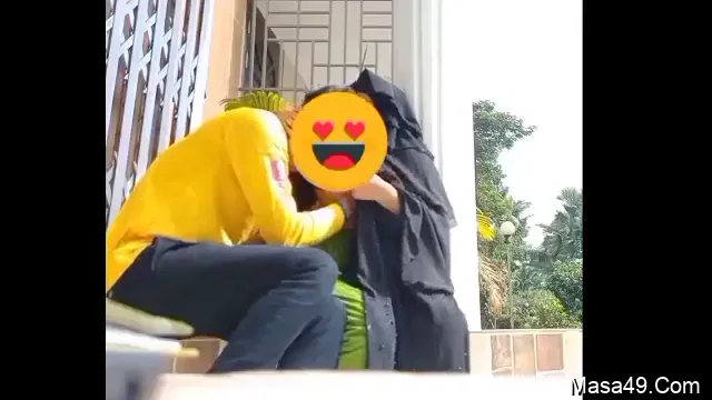 Desi Village Girl Boobs Sucking - গ্রামের মেয়ের দুধ চোষা ভিডিও